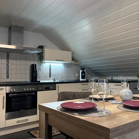 Modernes Zentral In Mit Parkplatz Und Wlan Ideal Fuer Business Und Urlaub