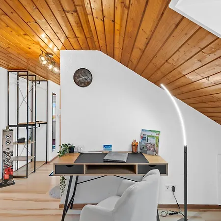 Modernes Zentral In Mit Parkplatz Und Wlan Ideal Fuer Business Und Urlaub Apartment *