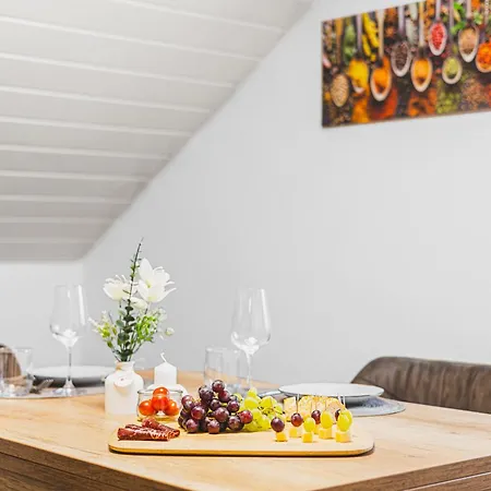 Apartment Modernes Zentral In Mit Parkplatz Und Wlan Ideal Fuer Business Und Urlaub *